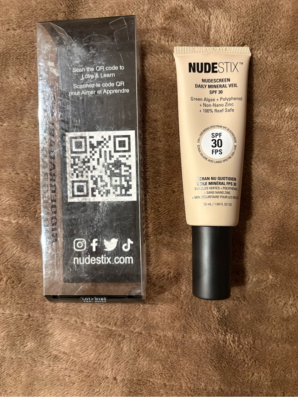 NUDESTIX Nudescreen Daily Mineral Veil SPF 30 - Beige